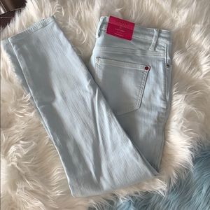 SOLD 🛍 SPANX Slim X ANKLE  Jeans